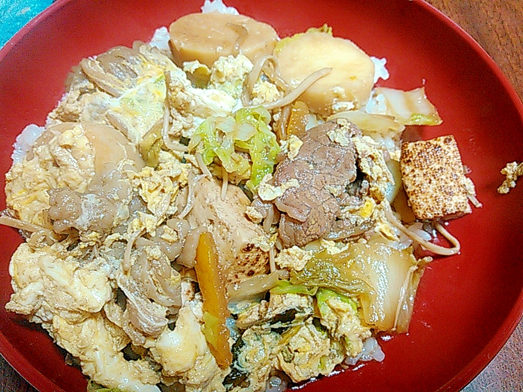 山芋と牛肉入り卵とじ丼