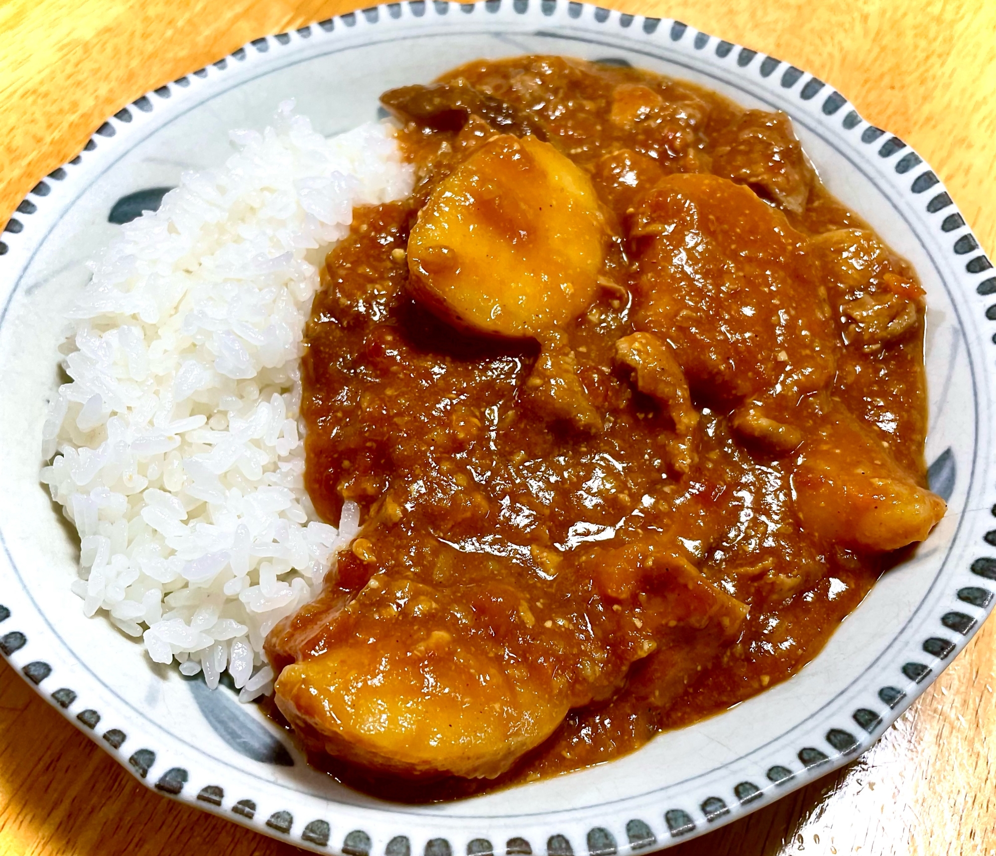 電気圧力鍋で玉ねぎ麹漬け豚ヒレとトマトの味噌カレー