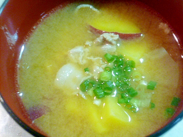 優しいスープ♪さつまいもと豚肉のお味噌汁