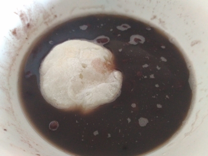 お正月のお餅で(*^^*)
小豆がふっくらおいしくできました♪