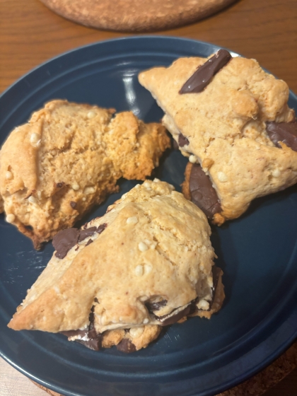 ココナッツ香るチョコ入り♡ぶさいくスコーン