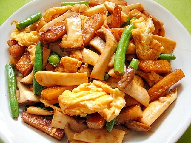 エリンギとさつまあげのピリ辛卵炒め レシピ・作り方 by mint✩（返