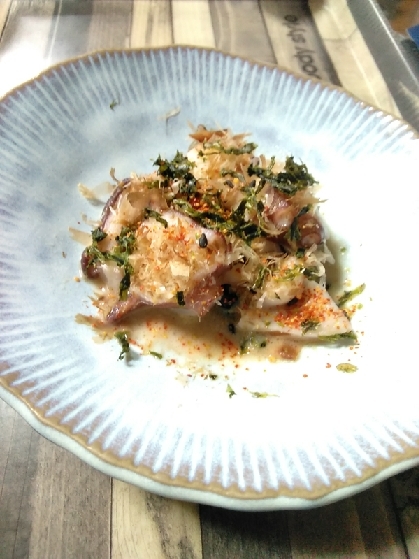 こんばんは☆鰹節とあおさ海苔でタコが見えづらくなってしまいました…油の代わりにマヨネーズで旨味UP✨美味しい居酒屋風レシピごちそうさまでした♥