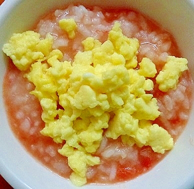 離乳食後期　炒り卵じゃがトマト入りケチャップ味お粥