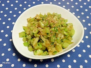 カリフラワーの茎と葉の中華炒め