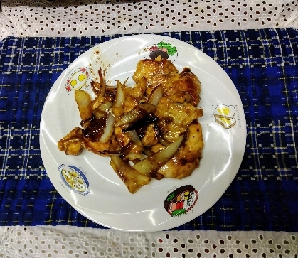 鶏もも肉と小松菜と玉ねぎのオイスターソース炒め