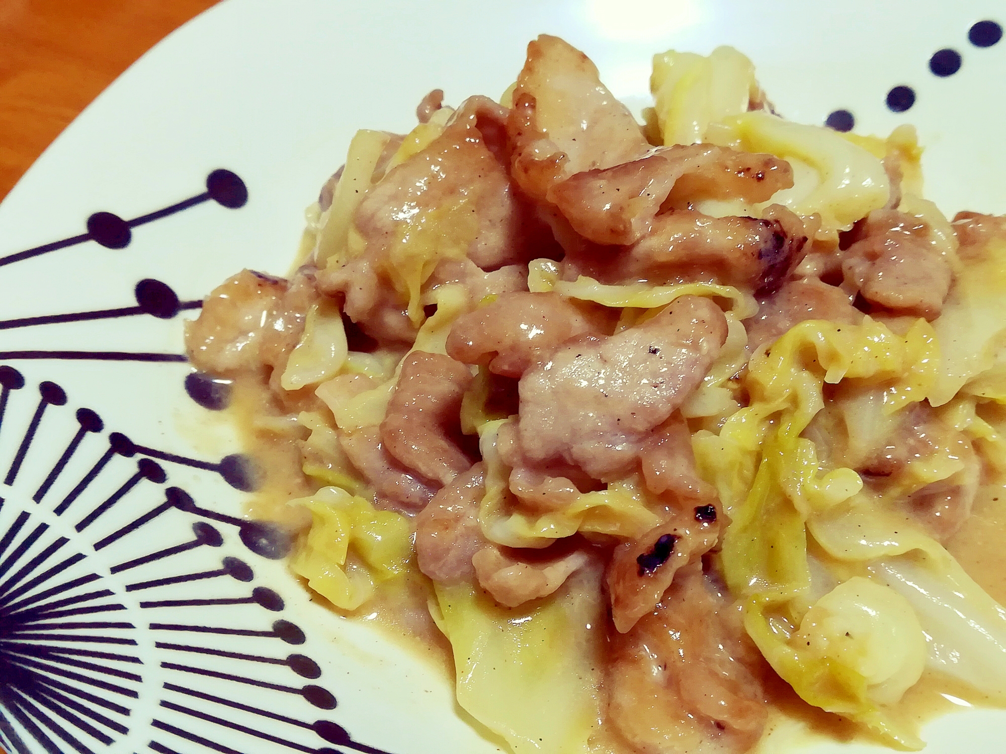 ほっとする味♪豚肉とキャベツのマイルド味噌マヨ炒め