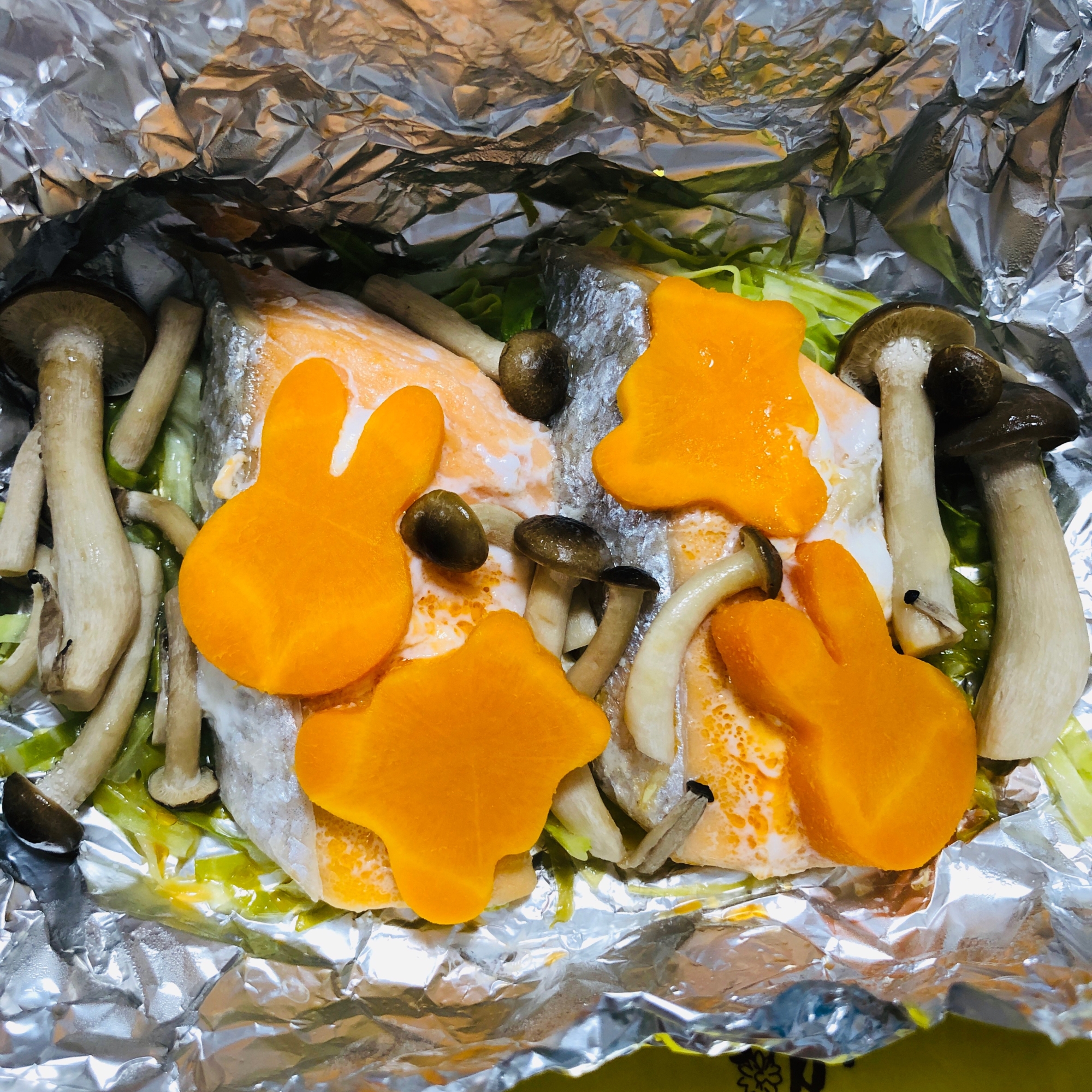 お野菜たっぷり鮭の包み焼き