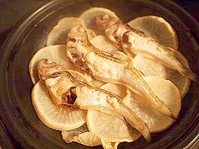 タジン鍋で 干し大根と塩麹ハタハタのシンプル蒸し レシピ 作り方 By ブ 子 楽天レシピ タジン鍋で 干し大根と塩麹ハタハタのシンプル蒸し レシピ 作り方 By ブ 子 楽天レシピ