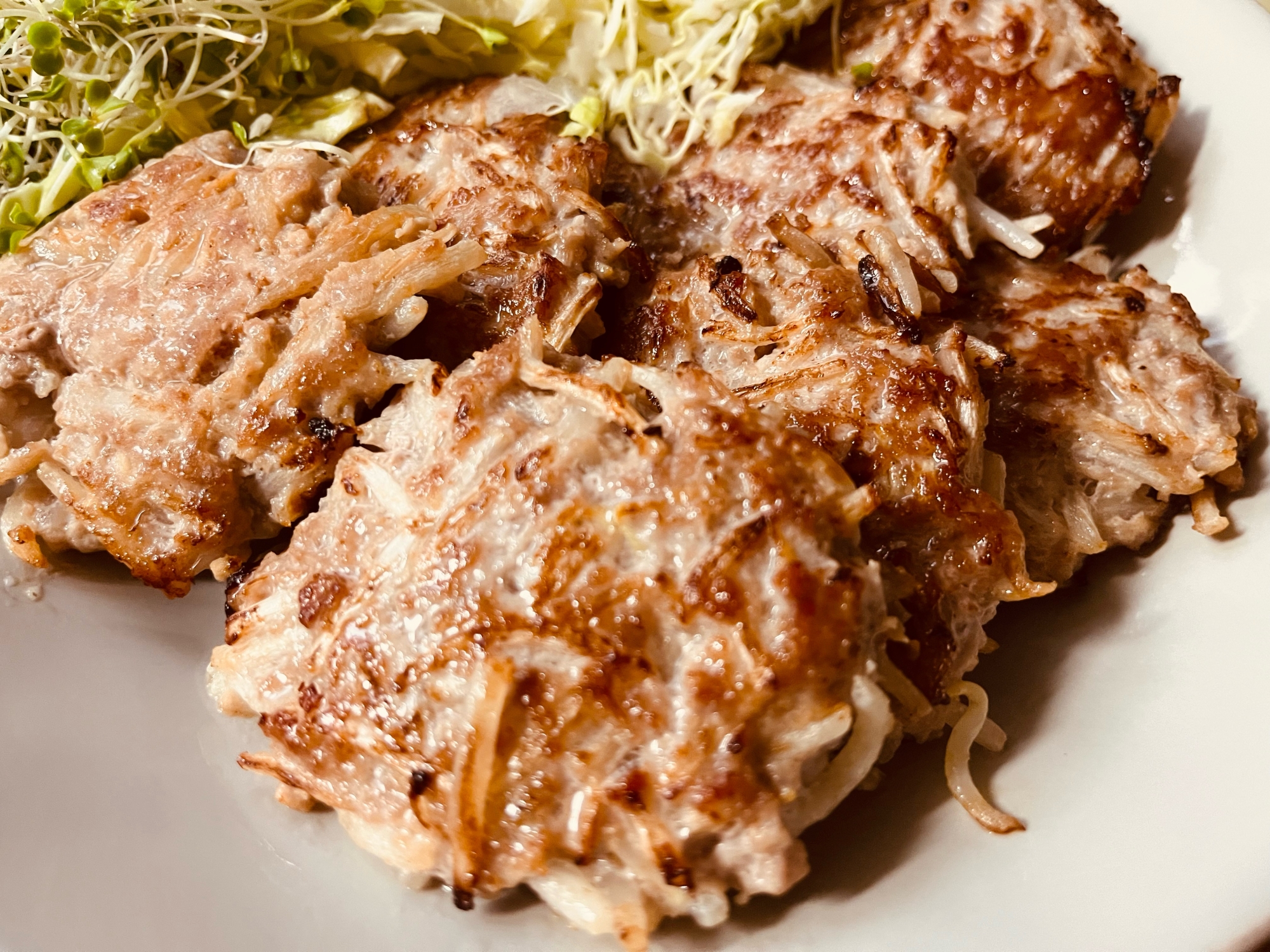 簡単·͜· ᕷもやし入りハンバーグ