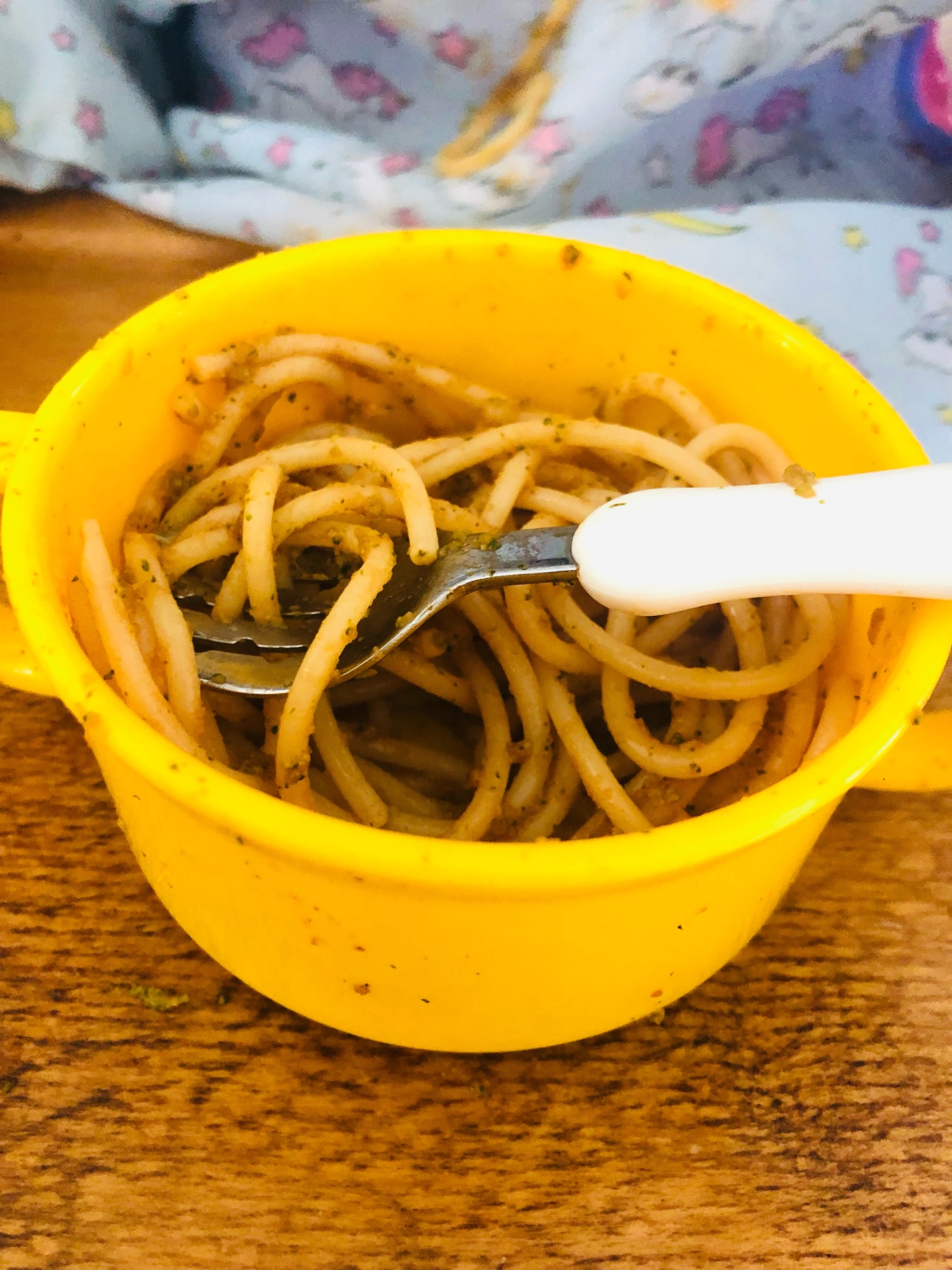 【幼児食】トマトジュースとブロッコリーのパスタ