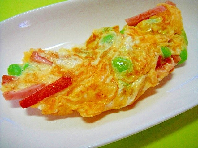 エビバーグと枝豆のオムレツ レシピ・作り方 by mint✩（返レポお休み