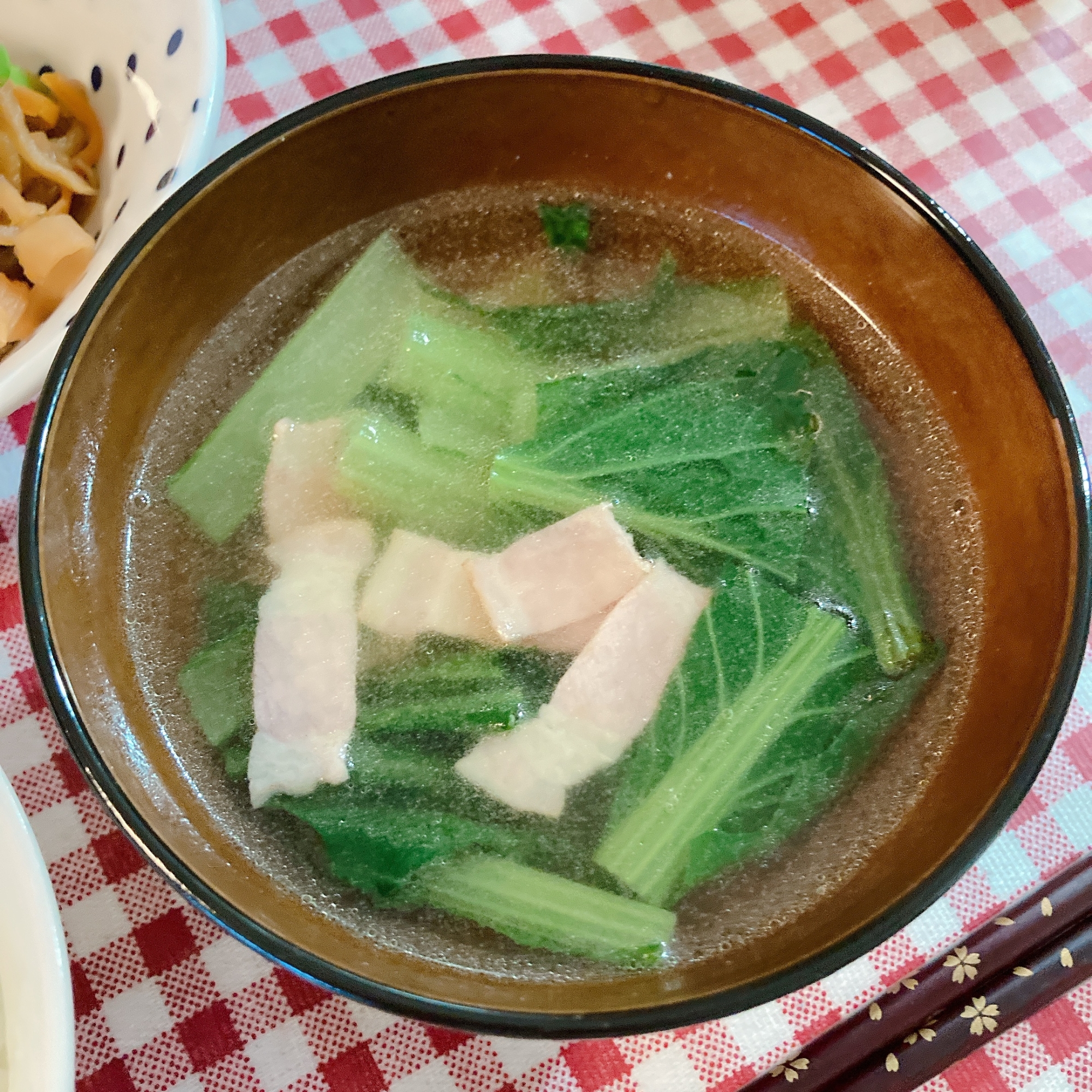 小松菜とベーコンのオリーブスープ