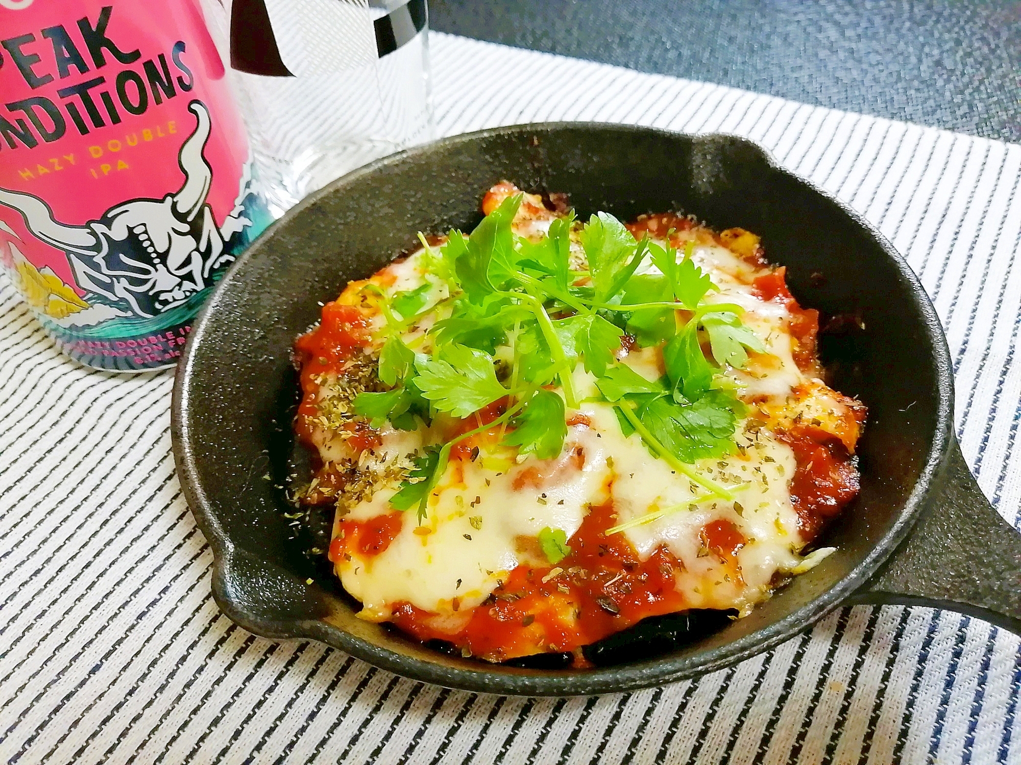 チキンピッツァイオーラ　セロリとレモスコの香り