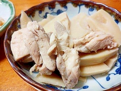 筍と　鶏もも肉の　煮物