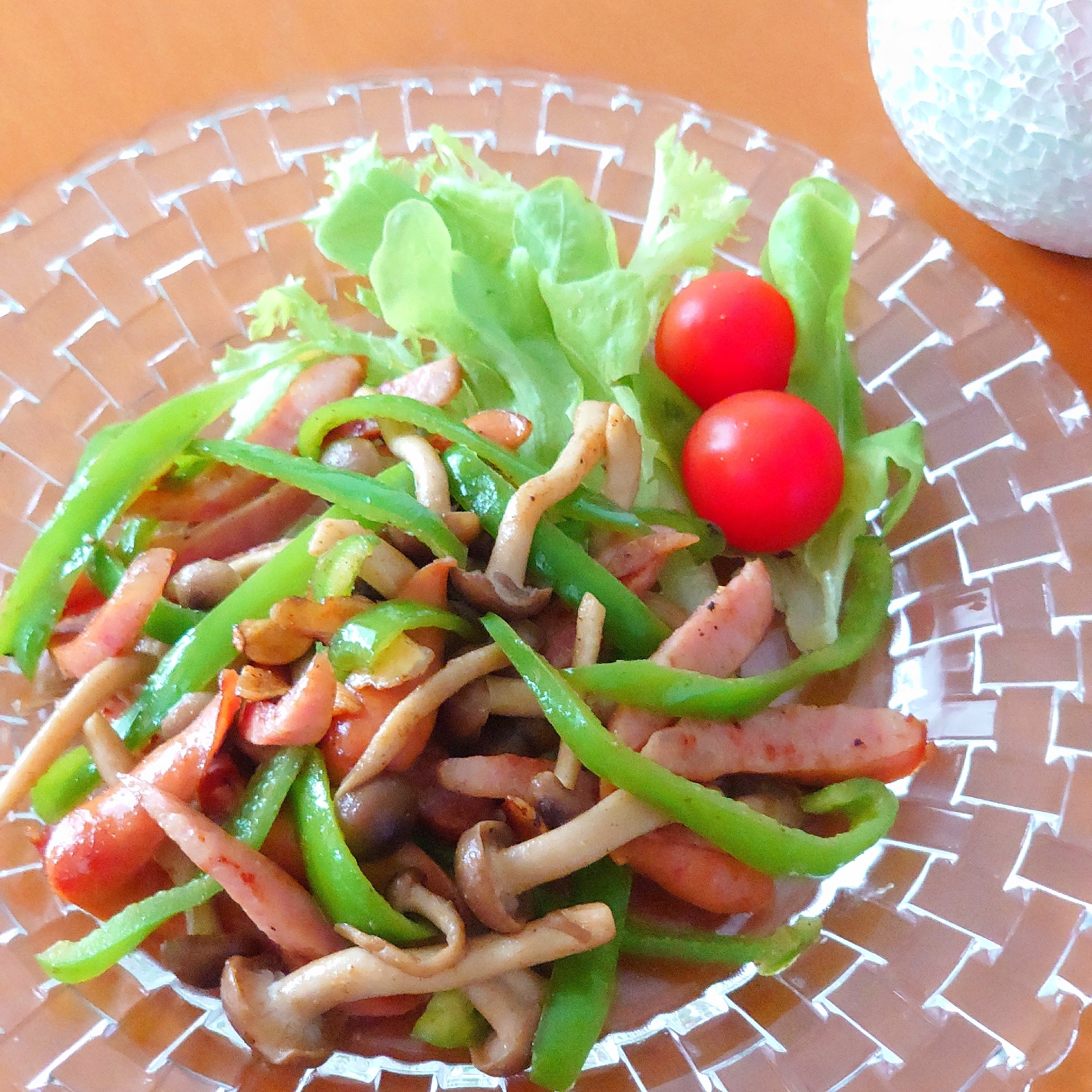 カレー風味ᕷ˖ウインナーときのこのガリバタ炒め