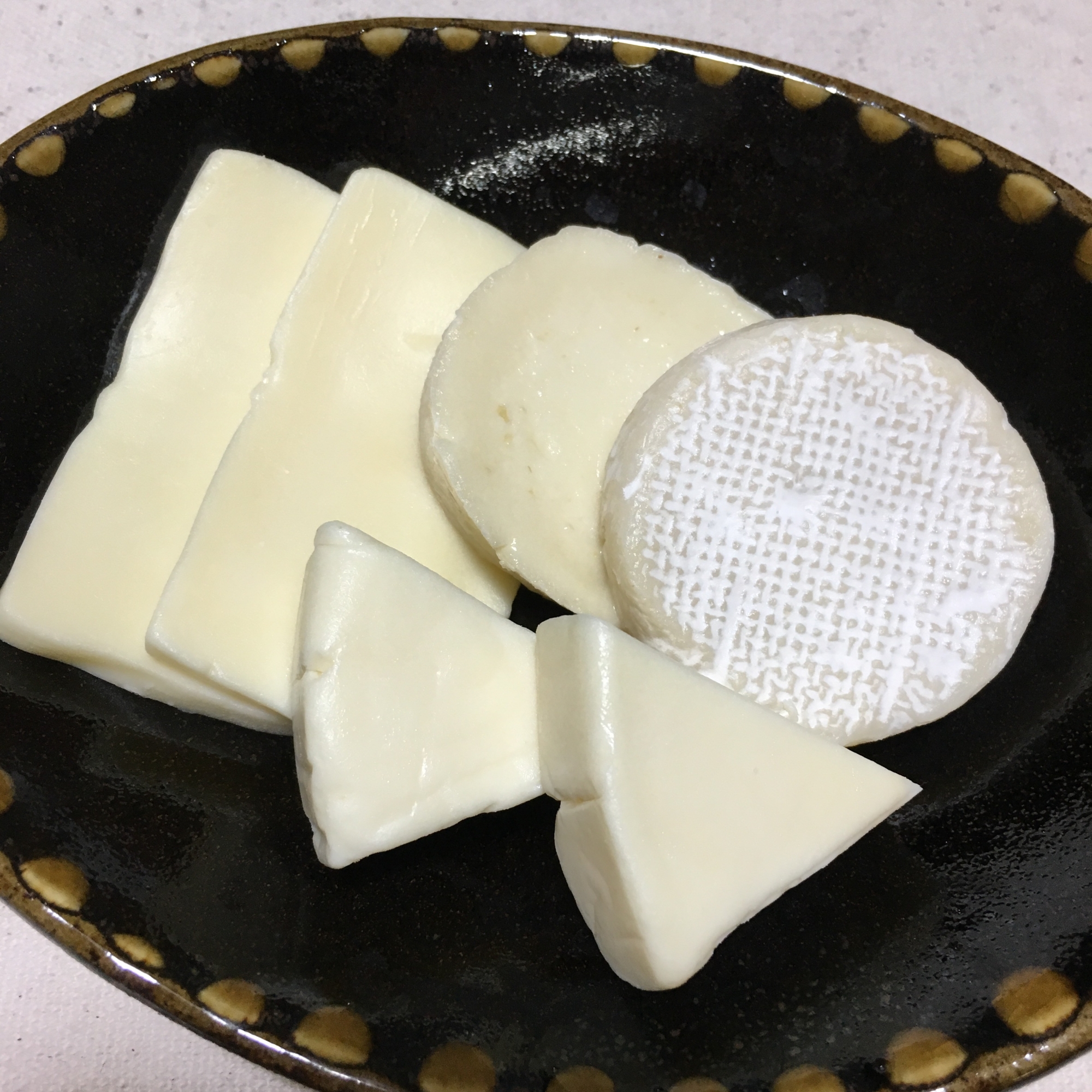 【いろんな種類で】チーズのぬか漬け
