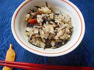 ひじきの煮物と生姜の甘酢の混ぜご飯