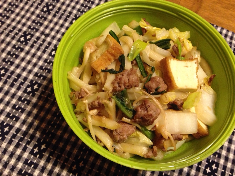 ひき肉と厚揚げのすき焼きうどん。