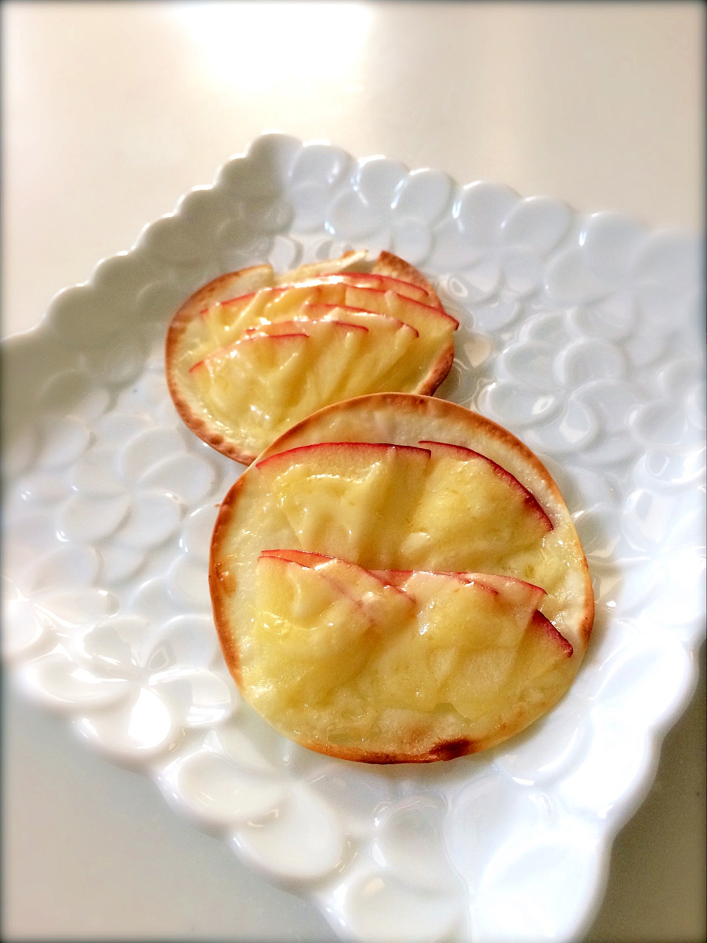 餃子の皮で！マヨリンゴピザ