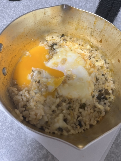 キムチ鍋の残りを使って！チーズキムチ雑炊