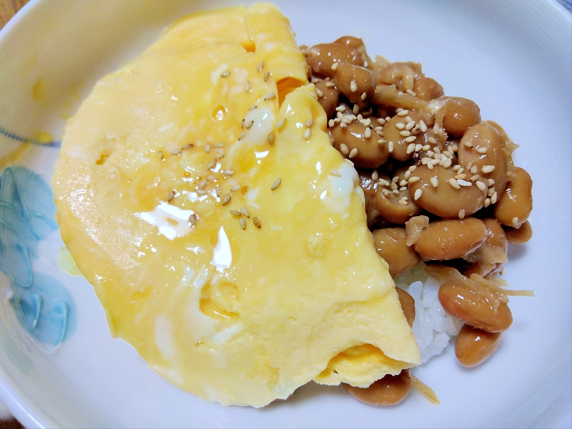 とろとろレンジ卵&そぼろ納豆丼
