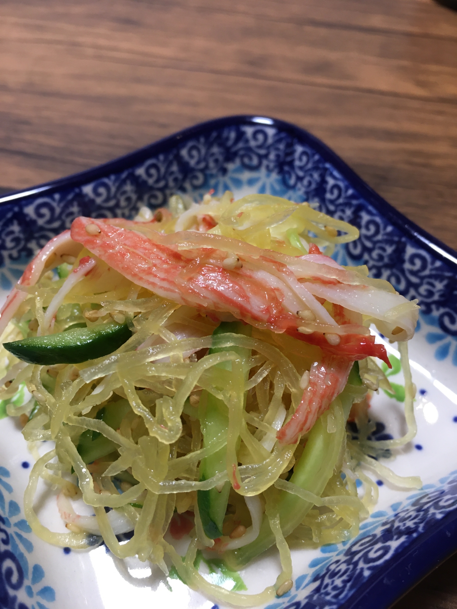 そうめんうりときゅうりとカニカマの酢の物