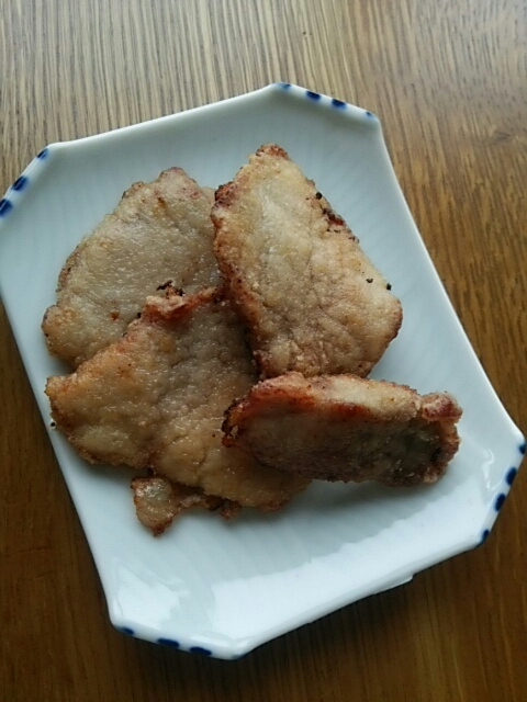 シンプルに豚ヒレ肉の塩コショウ焼き