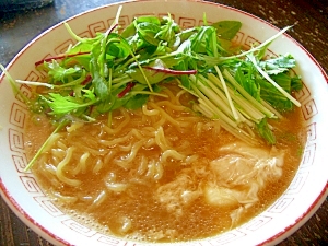 彩り栄養アップ☆サラダラーメン