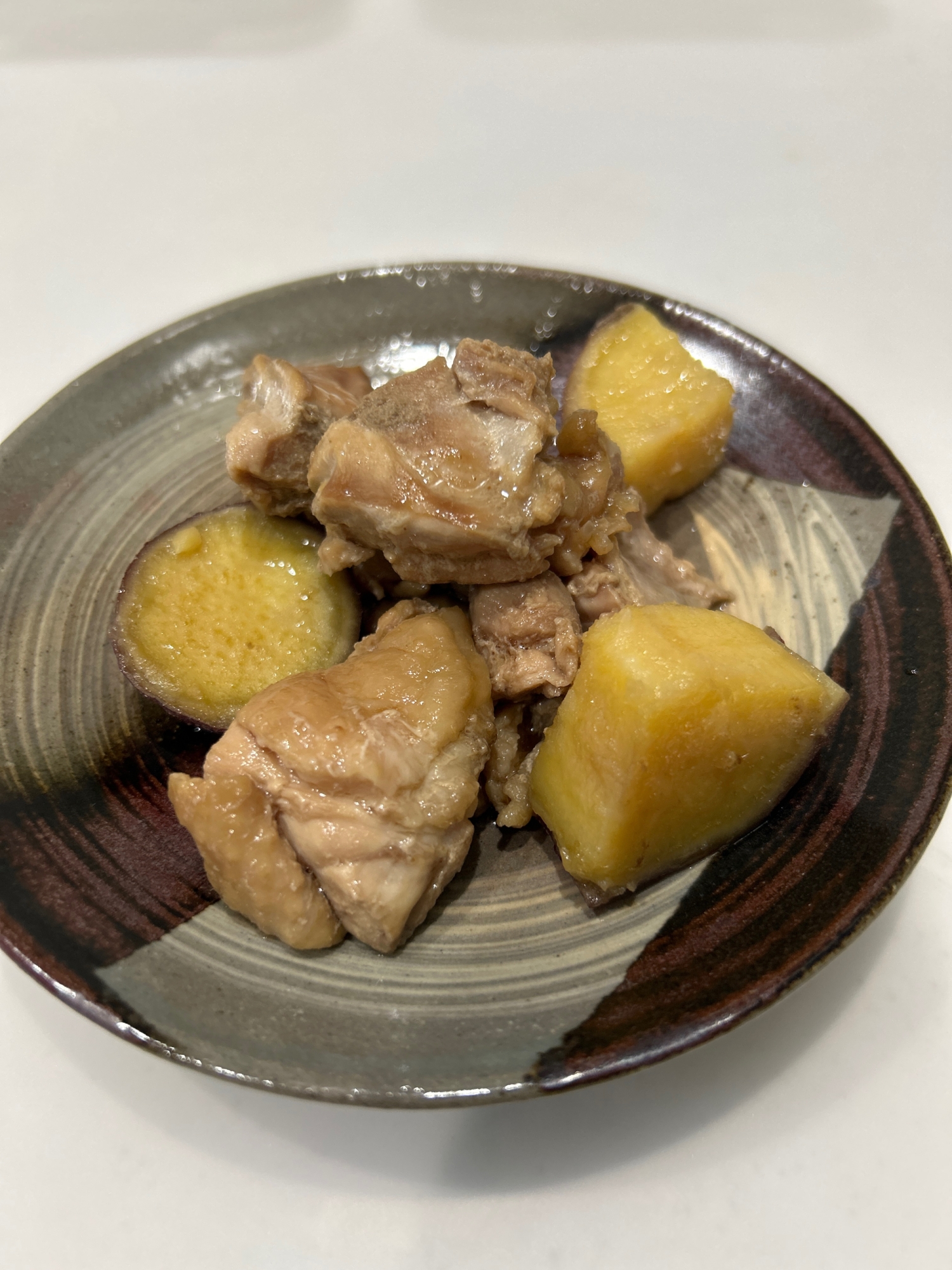 炊飯器で作る鶏肉とさつまいもの煮物