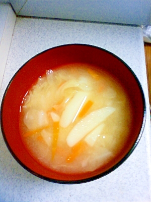 ジャガイモと人参とキャベツの味噌汁 レシピ 作り方 By Sadiech 楽天レシピ ジャガイモと人参とキャベツの味噌汁 レシピ 作り方 By Sadiech 楽天レシピ