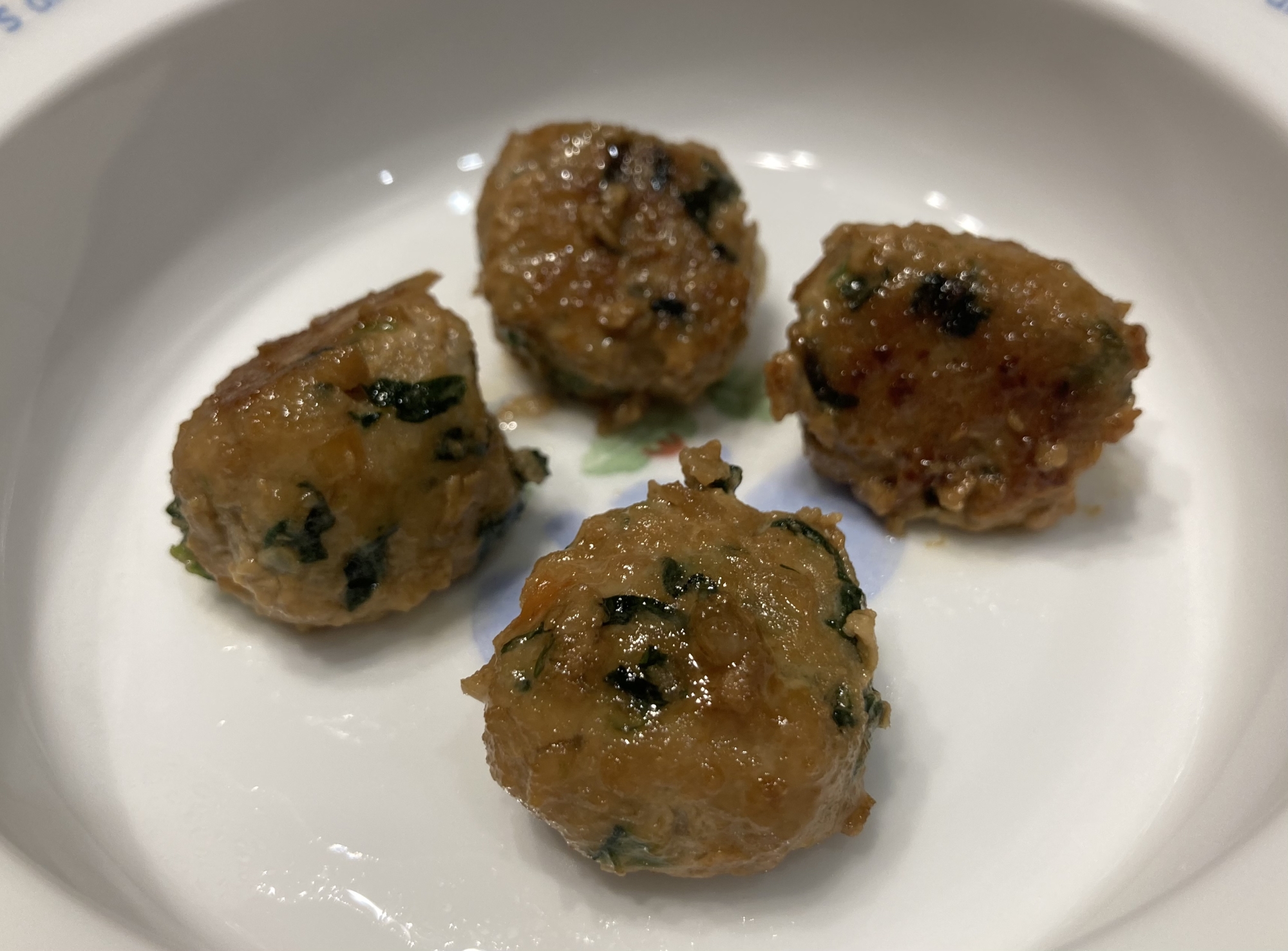野菜も摂れる！豚ひき肉の肉団子照り焼き