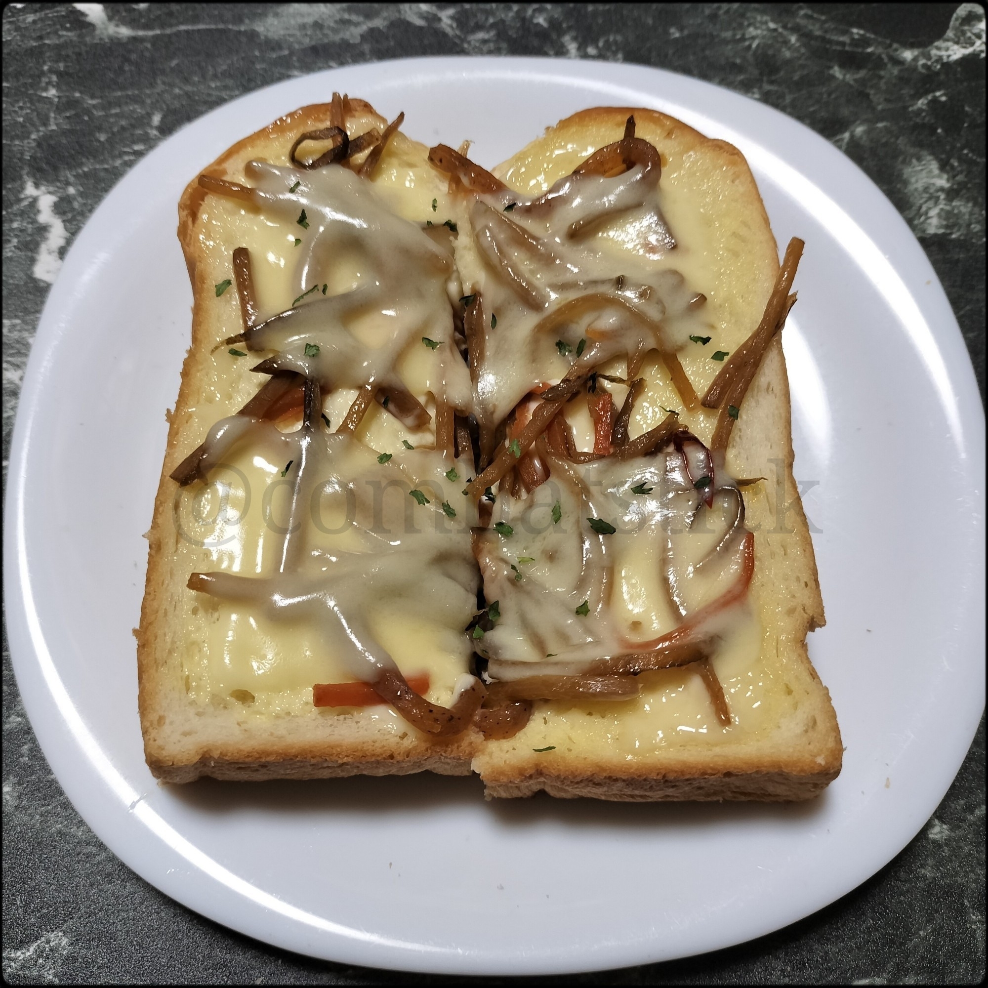 きんぴらチーズトースト