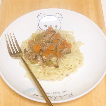 肉味噌ともやし麺のパスタ