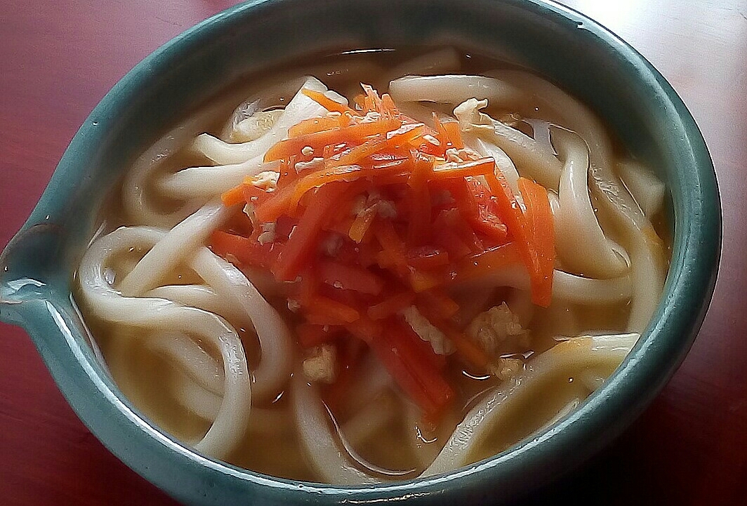 ニンジンたっぷりの卵スープうどん