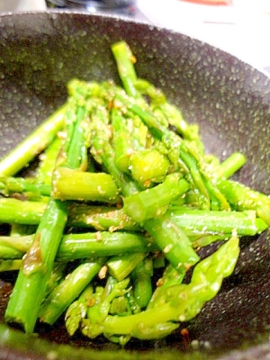 小さな野菜のおかず☆アスパラガスの胡麻和え