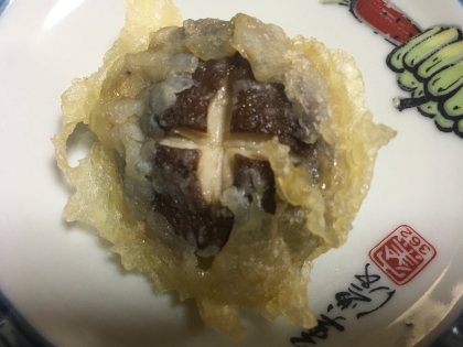 椎茸の天ぷらを作りました
美味しくいただきました
レシピありがとうございました