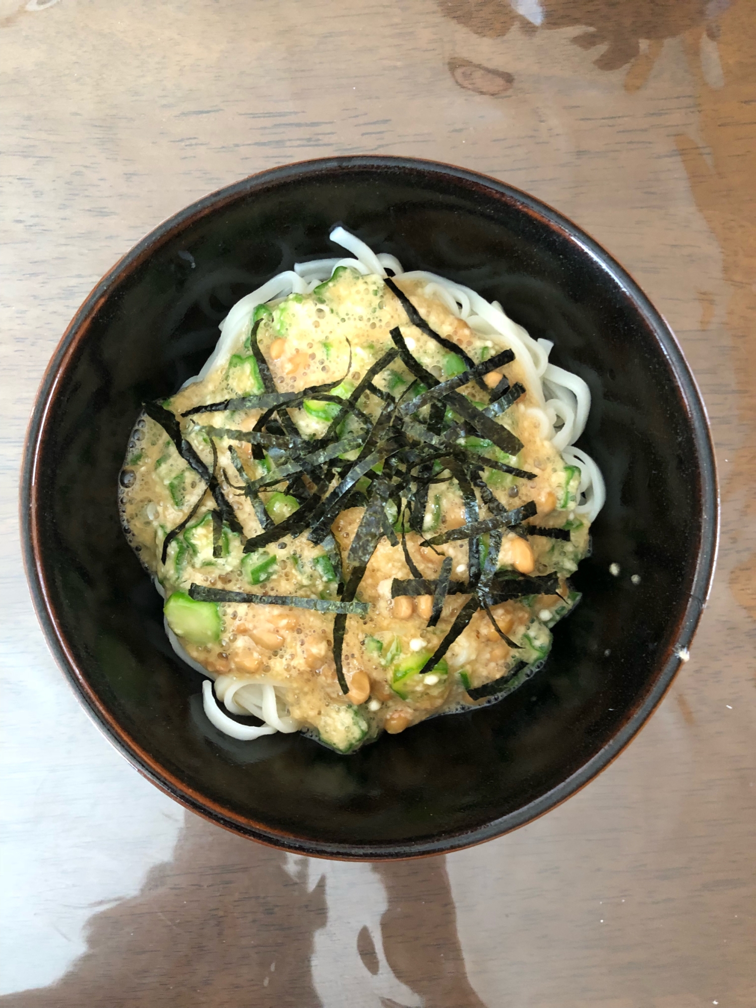 冷たいねばねばうどん