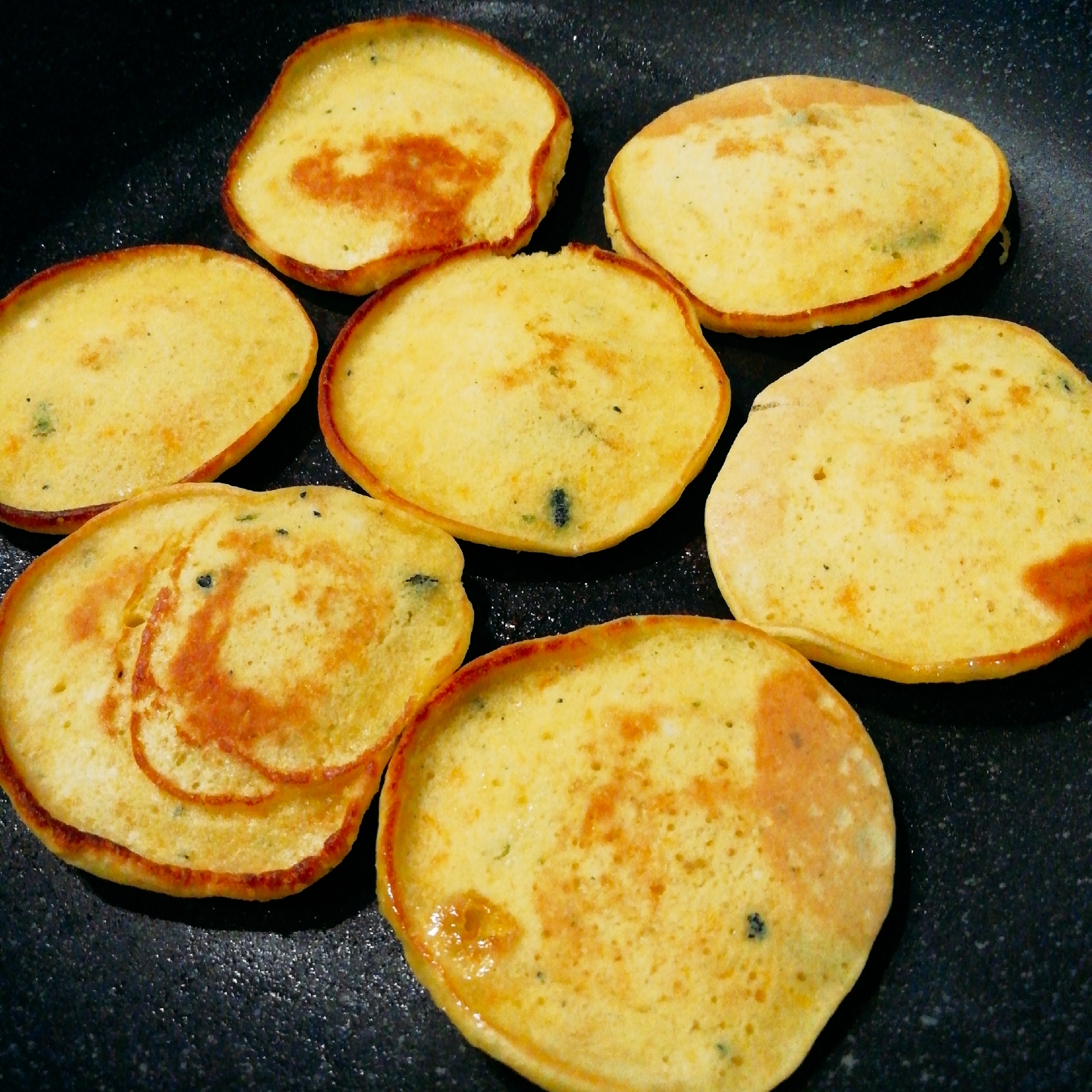 幼児食 離乳食 薄力粉で作る南瓜と人参のパンケーキ レシピ 作り方 By Boof 楽天レシピ