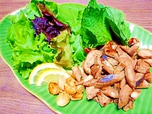 いなだのお刺身で 焼き肉風レタス巻き レシピ 作り方 By ブルーボリジ 楽天レシピ