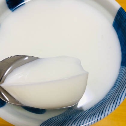 ゼラチンで作るぷるぷる杏仁豆腐
