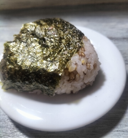 ごまおにぎり