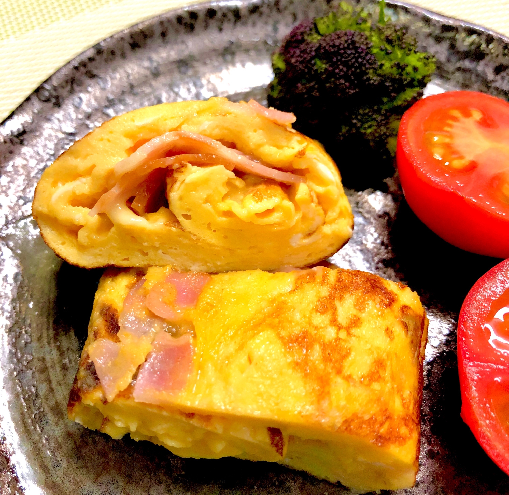 ベーコンチーズの卵焼き❤️丸いフライパンでも卵焼き