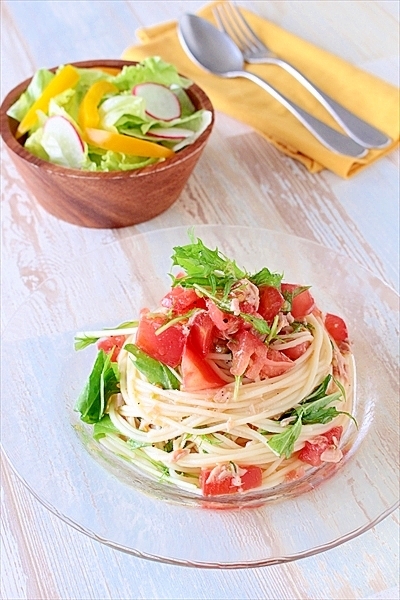 茹でて和えるだけ♪トマトとツナの冷製パスタ