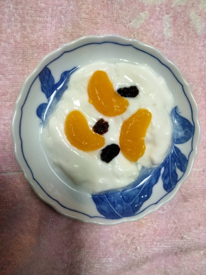 今日のヨーグルト♡アイス文旦レーズンのせて