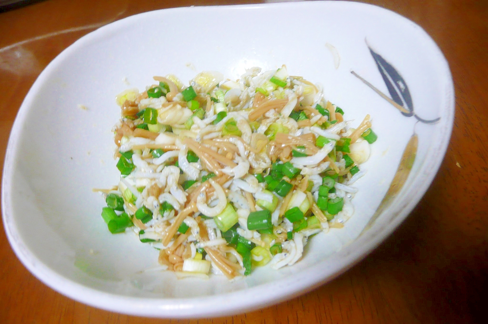 生で食べる！わけぎとシラスのしょう油和え