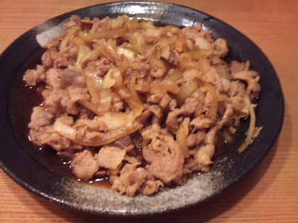 安い豚肉で作ってみましたっ　ちゃんと美味しい生姜焼きになりました　ご飯がもりもりすすみました