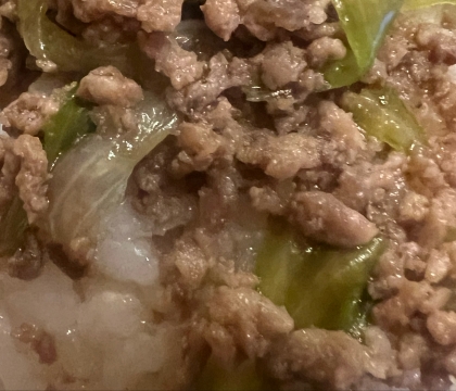 レタスとひき肉で一品！オイスターソース炒め