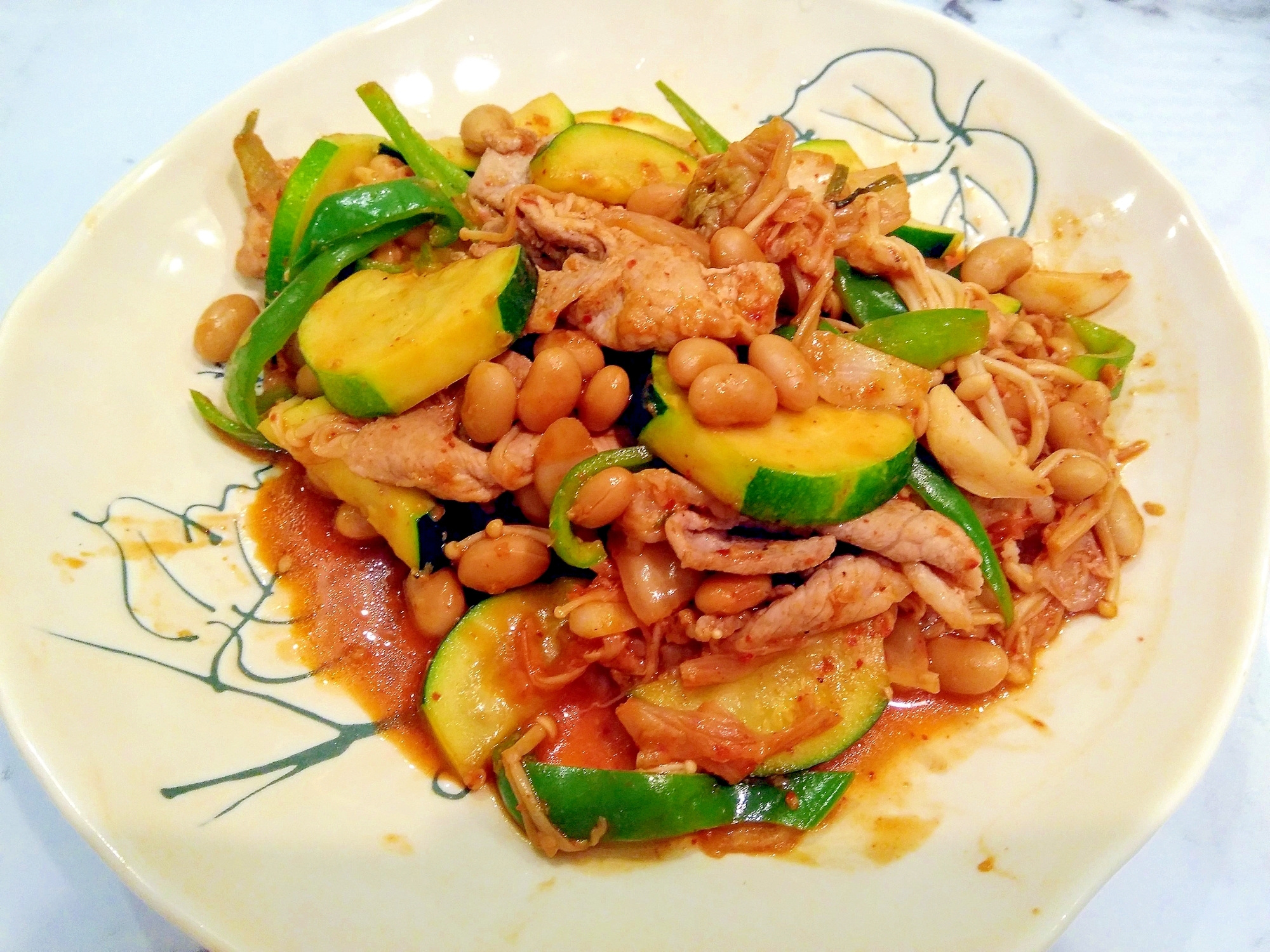 ズッキーニと大豆のキムチ醤油麹いため