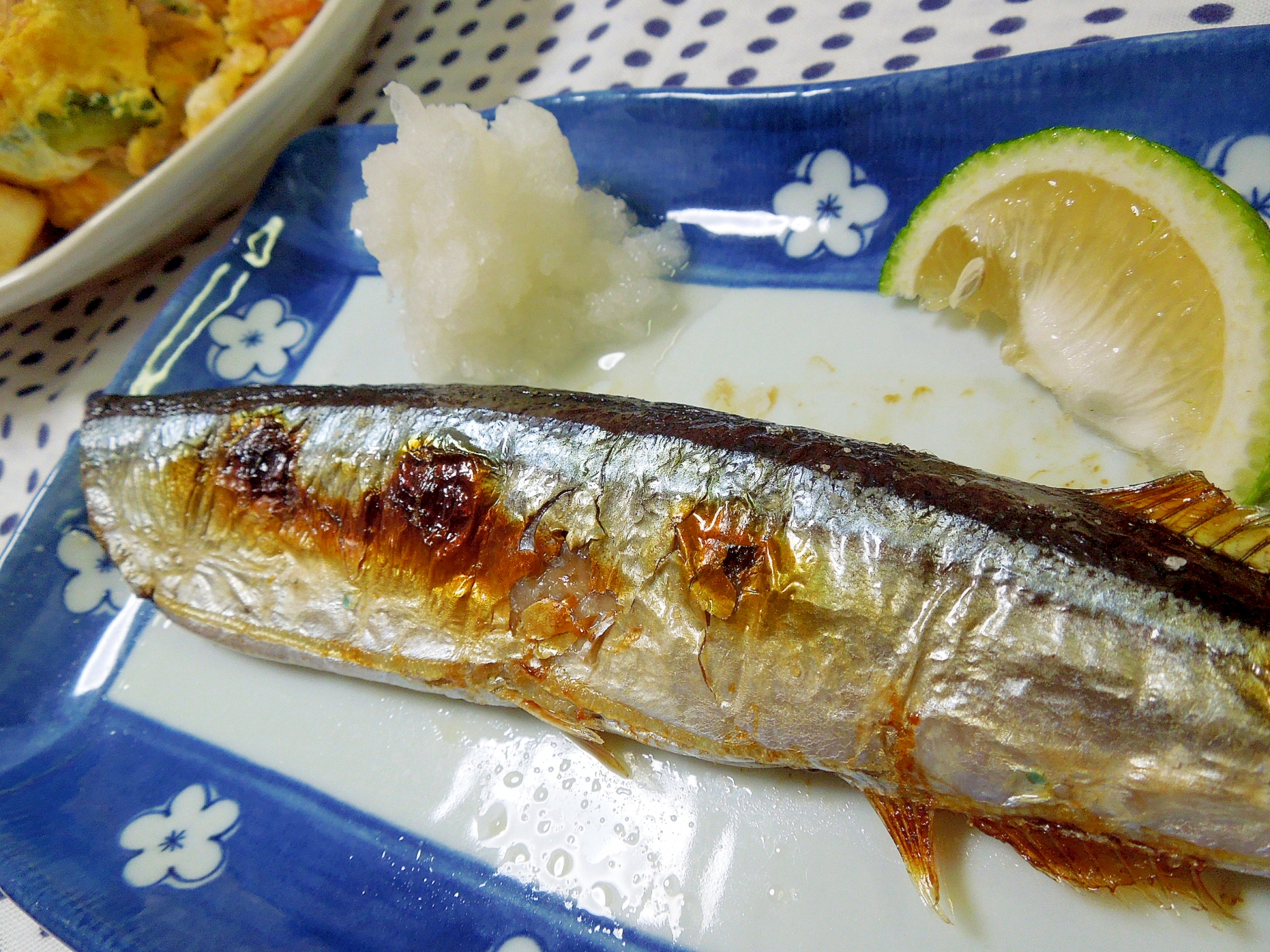 秋の味覚♪さんまの塩焼き、カボス添え